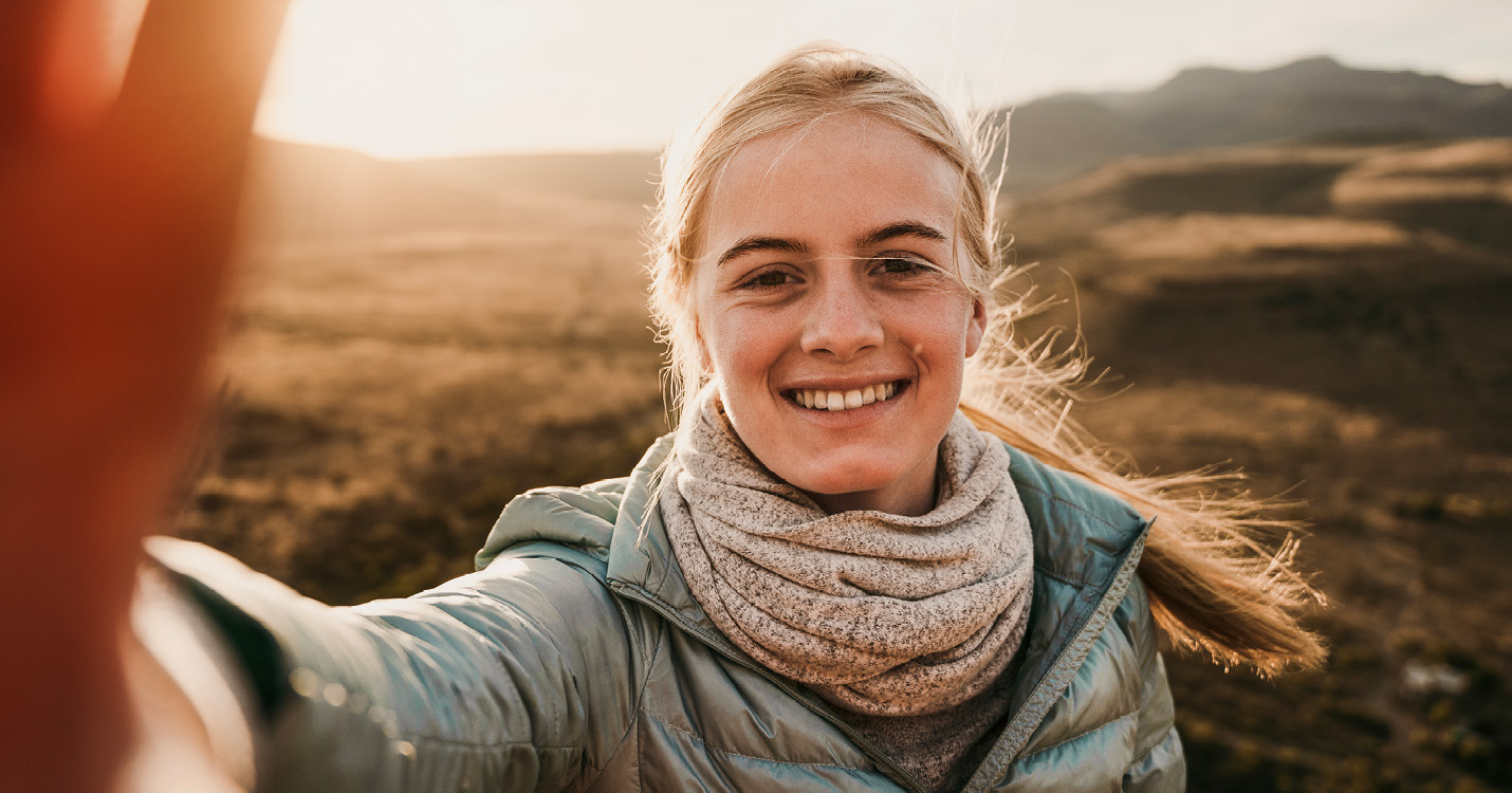 DERTOURDeutschland_Selfie_Autumn_Girl